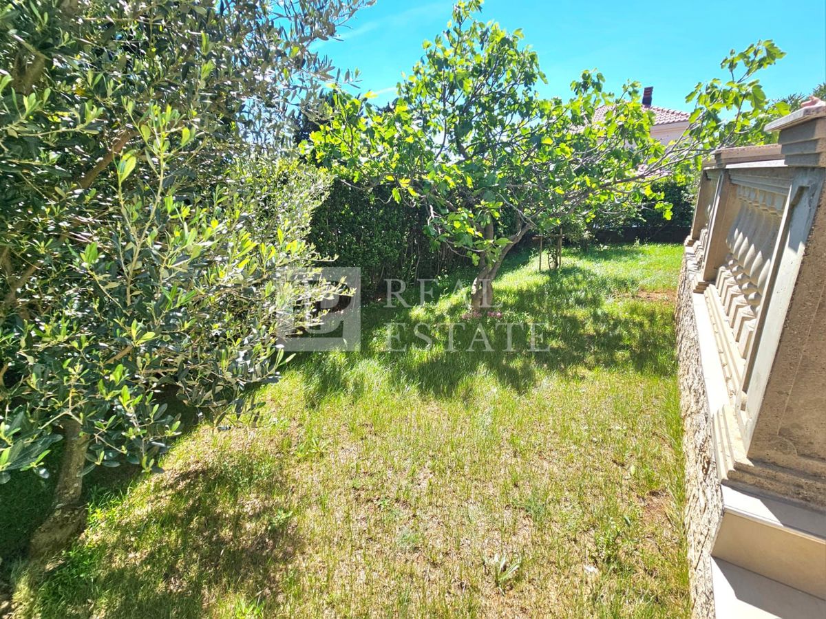 NOVI VINODOLSKI - appartamento con ampio giardino