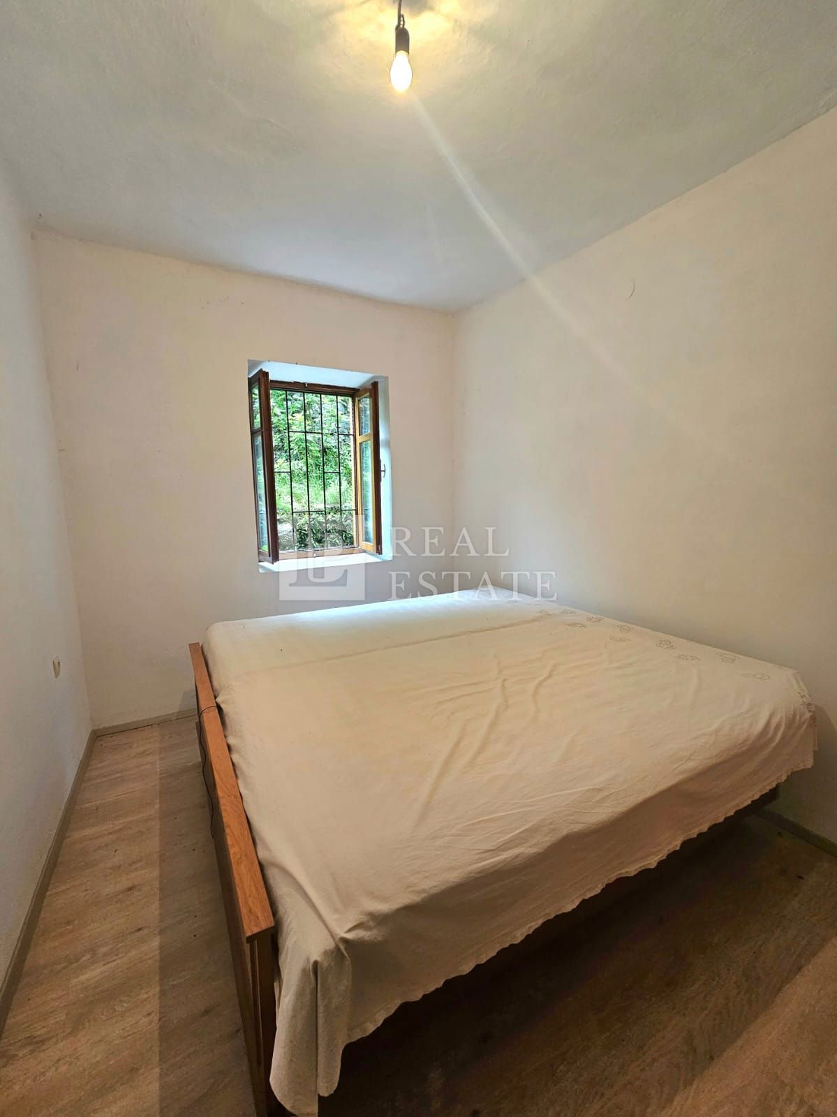 TRIBALJ - casa bifamiliare in posizione tranquilla
