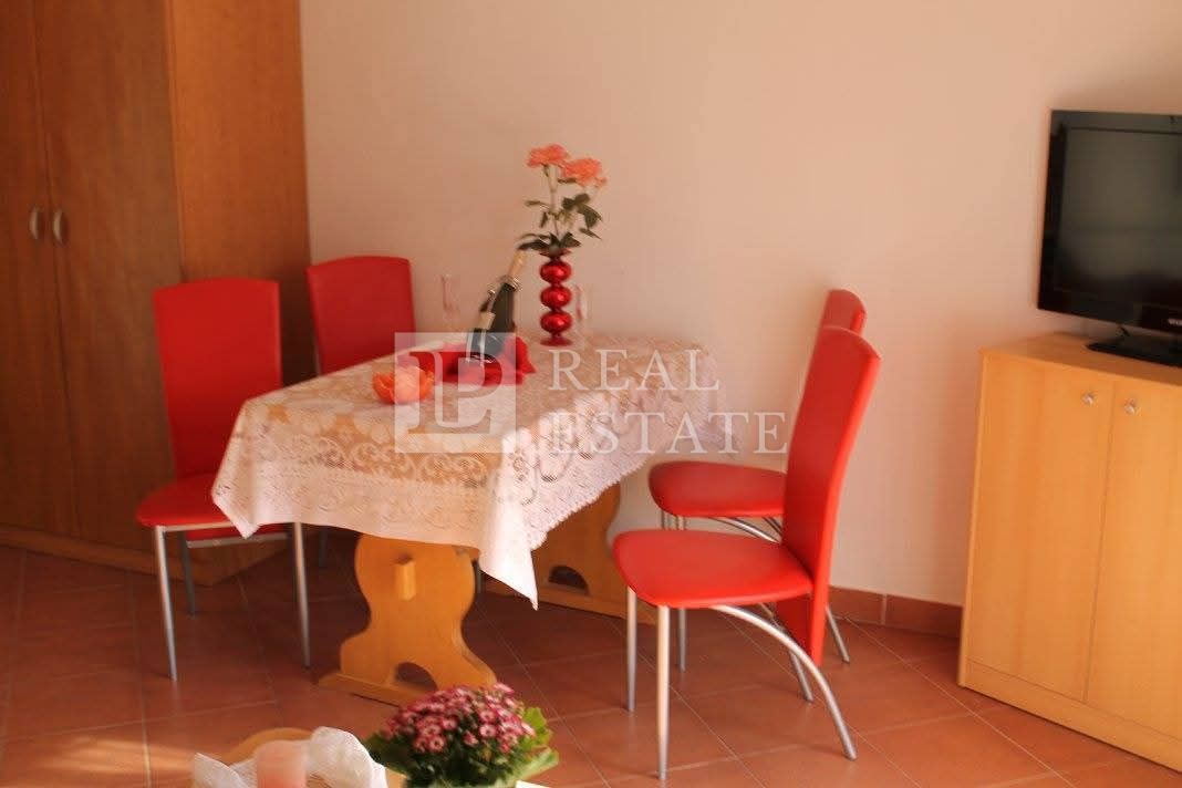 NOVI VINODOLSKI - condominio con servizio di ristorazione