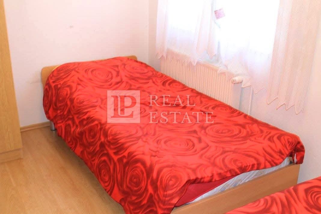 NOVI VINODOLSKI - condominio con servizio di ristorazione
