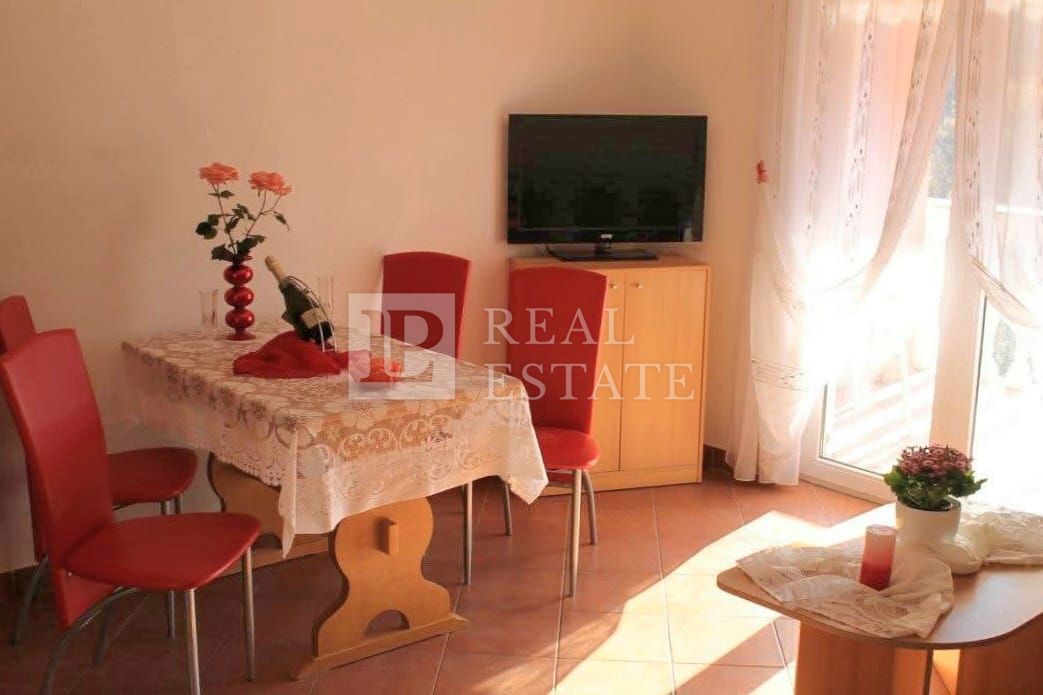 NOVI VINODOLSKI - condominio con servizio di ristorazione