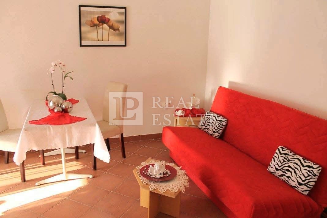NOVI VINODOLSKI - condominio con servizio di ristorazione