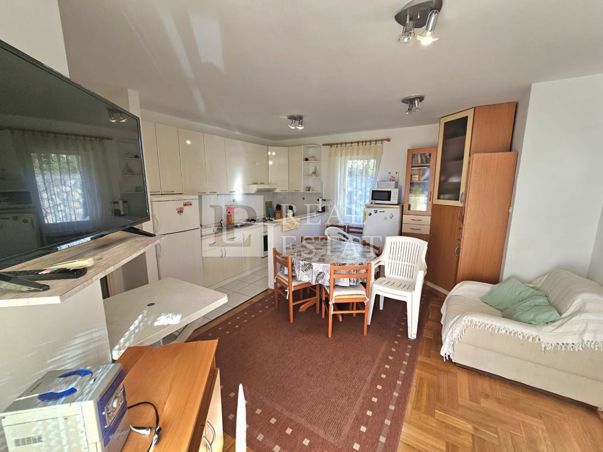 CRIKVENICA - Appartamento con 2 camere da letto a 450 metri dal mare