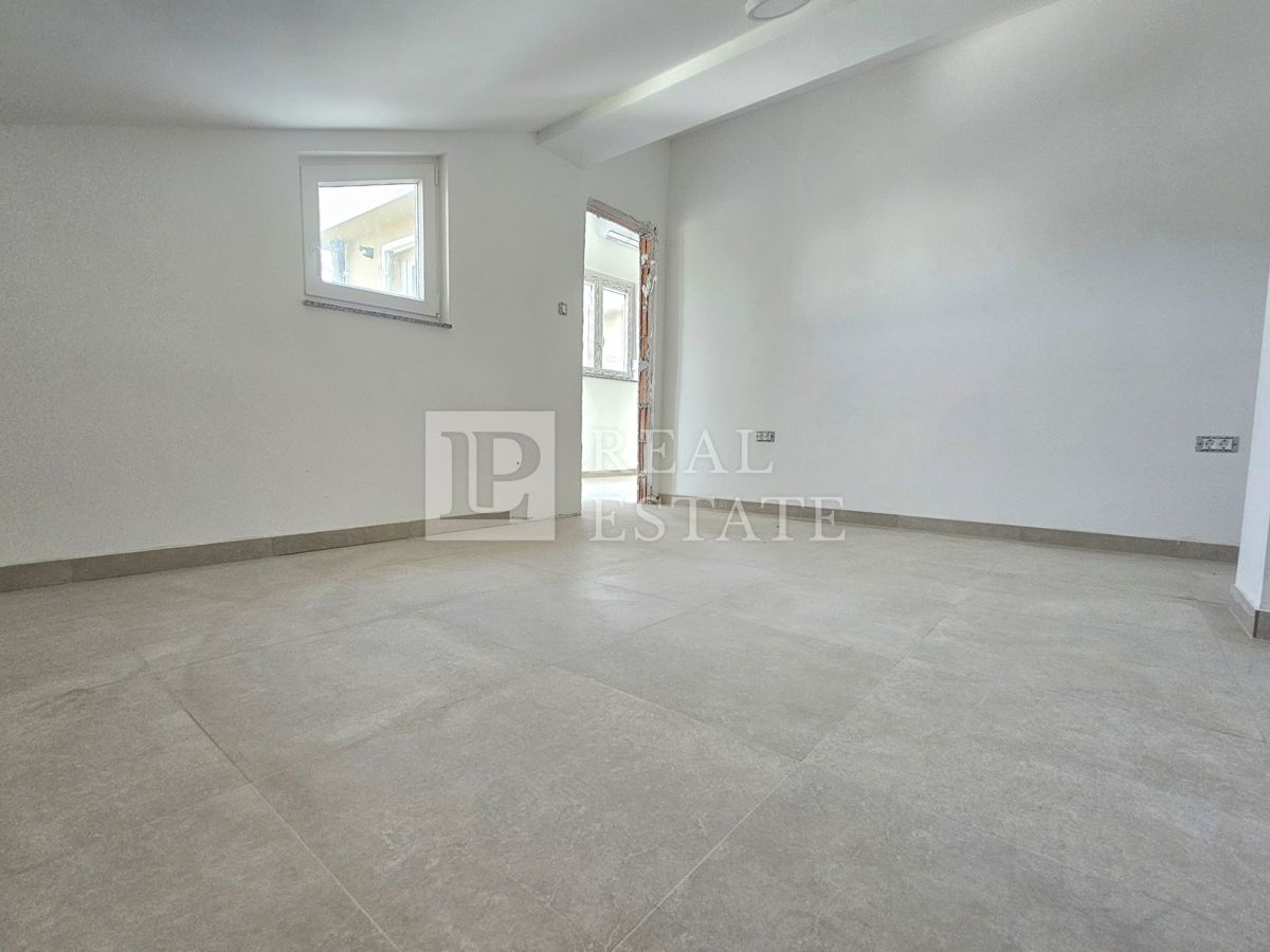 CRIKVENICA - appartamento con una camera da letto in una posizione trafficata