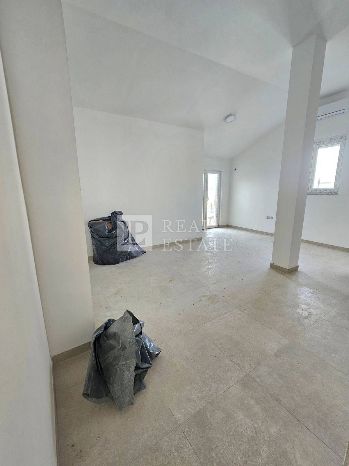 CRIKVENICA - appartamento con una camera da letto in una posizione trafficata