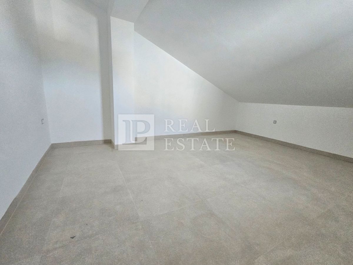 CRIKVENICA - appartamento con una camera da letto in una posizione trafficata