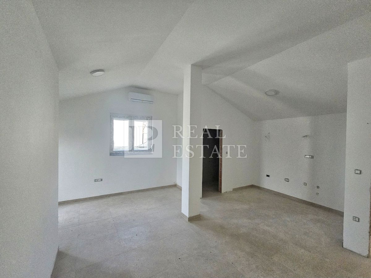 CRIKVENICA - appartamento con una camera da letto in una posizione trafficata