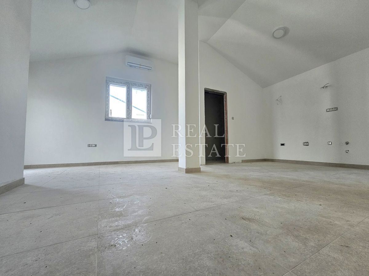 CRIKVENICA - appartamento con una camera da letto in una posizione trafficata