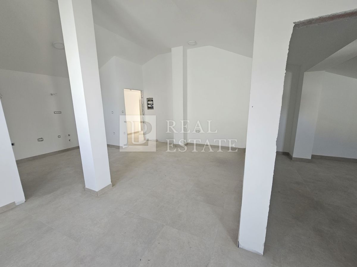 CRIKVENICA - appartamento con una camera da letto in una posizione trafficata