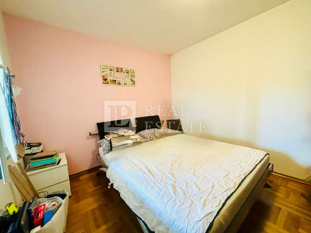 JADRANOVO – appartamento bilocale completamente arredato con splendida vista mare