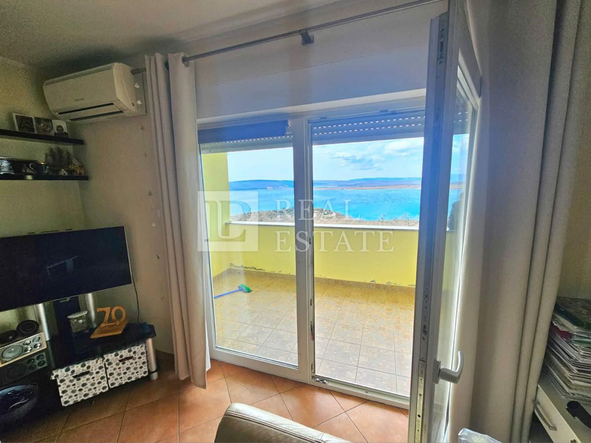 JADRANOVO – appartamento bilocale completamente arredato con splendida vista mare