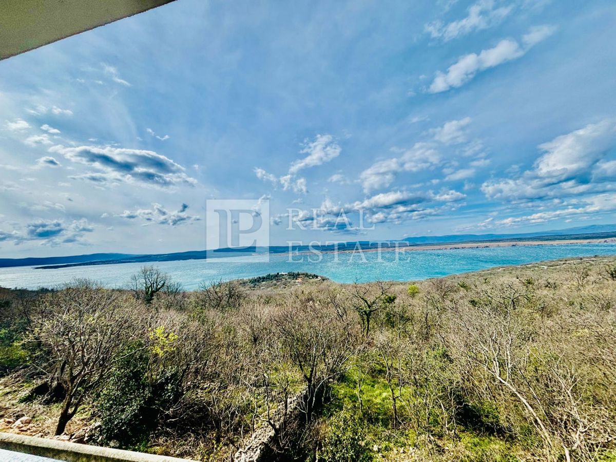 JADRANOVO – appartamento bilocale completamente arredato con splendida vista mare