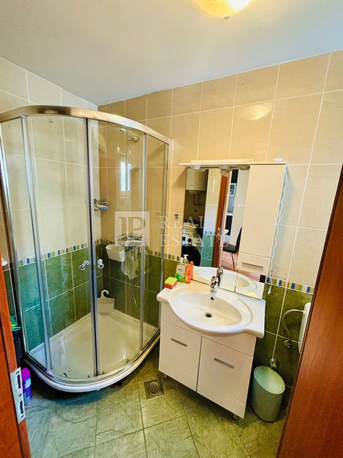 JADRANOVO – appartamento bilocale completamente arredato con splendida vista mare