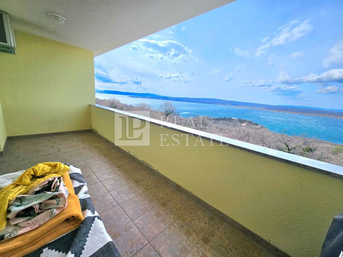 JADRANOVO – appartamento bilocale completamente arredato con splendida vista mare