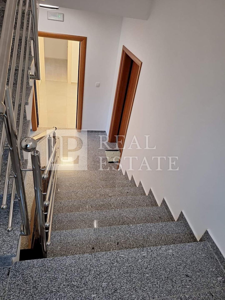 GRIŽANE - appartamento trilocale in stabile nuovo di qualità