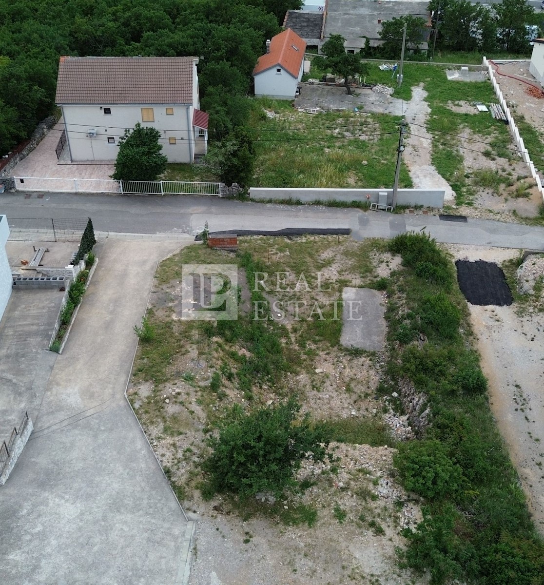 JADRANOVO - terreno edificabile con vista mare