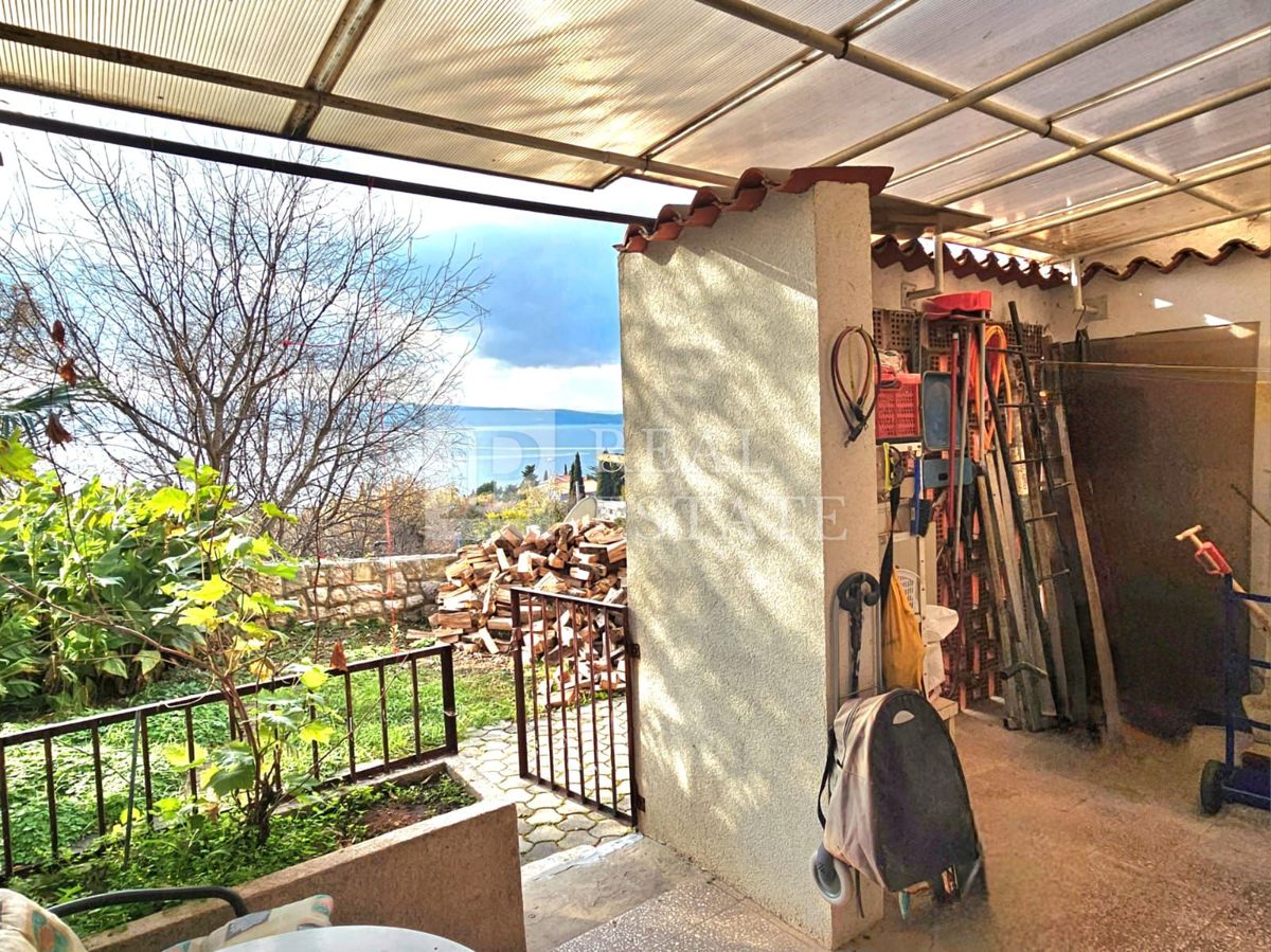 CRIKVENICA - spazioso appartamento a soli 200 metri dalla spiaggia