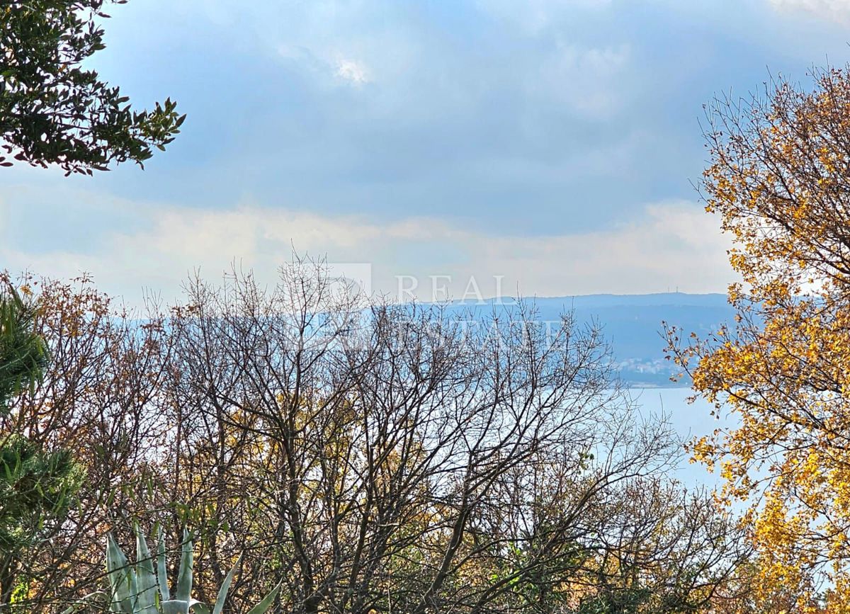CRIKVENICA - spazioso appartamento a soli 200 metri dalla spiaggia