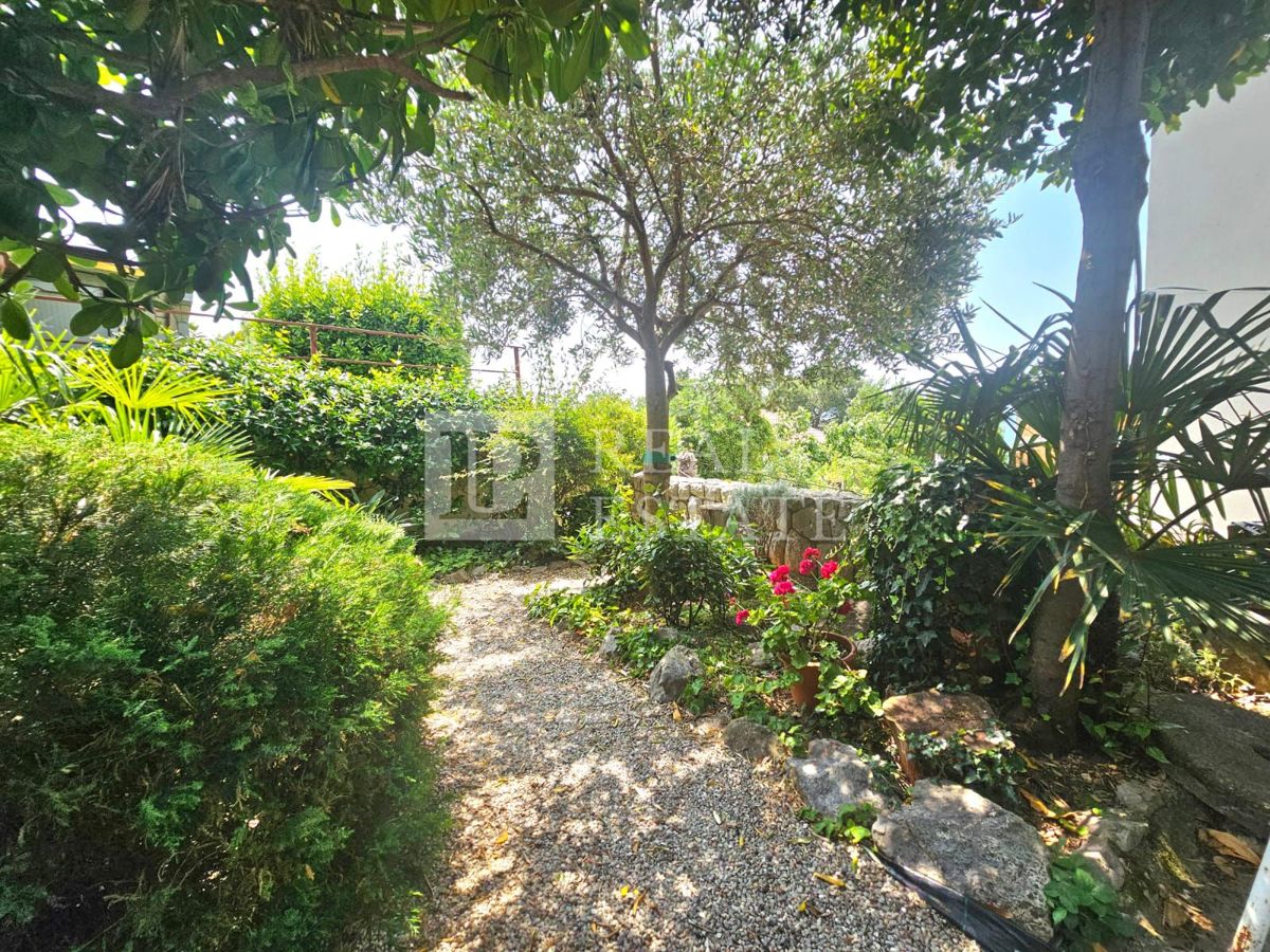 CRIKVENICA - appartamento con giardino privato a 80 metri dal mare