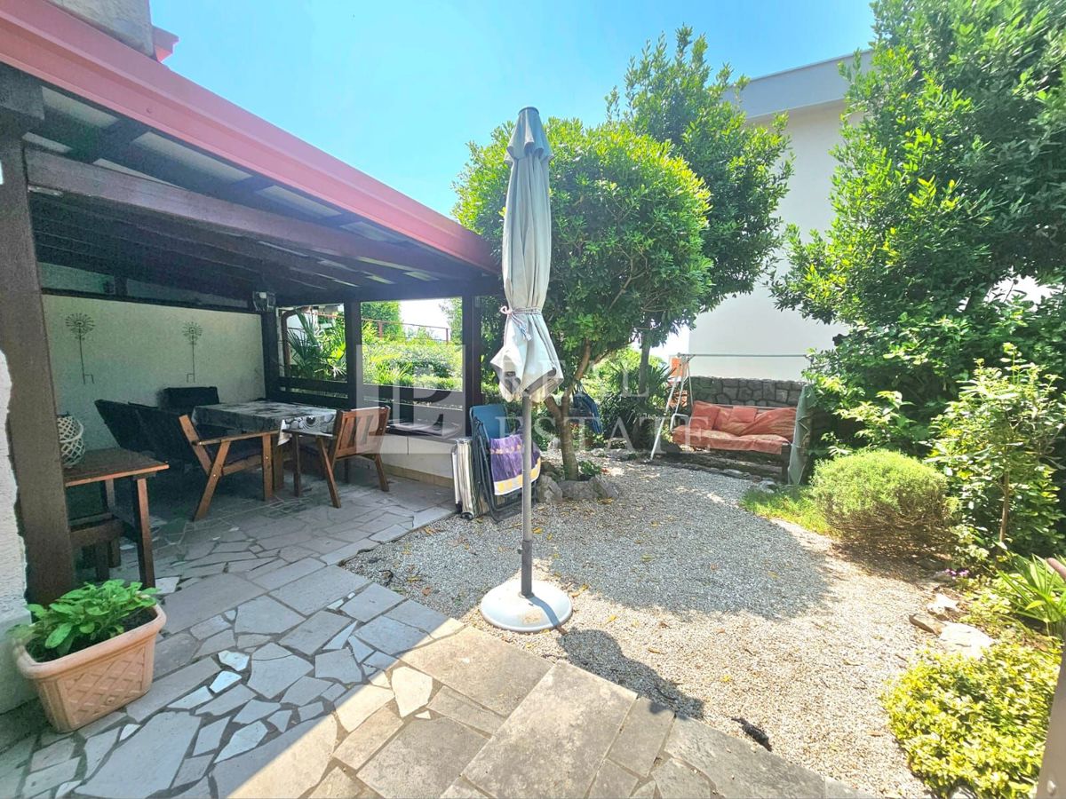 CRIKVENICA - appartamento con giardino privato a 80 metri dal mare