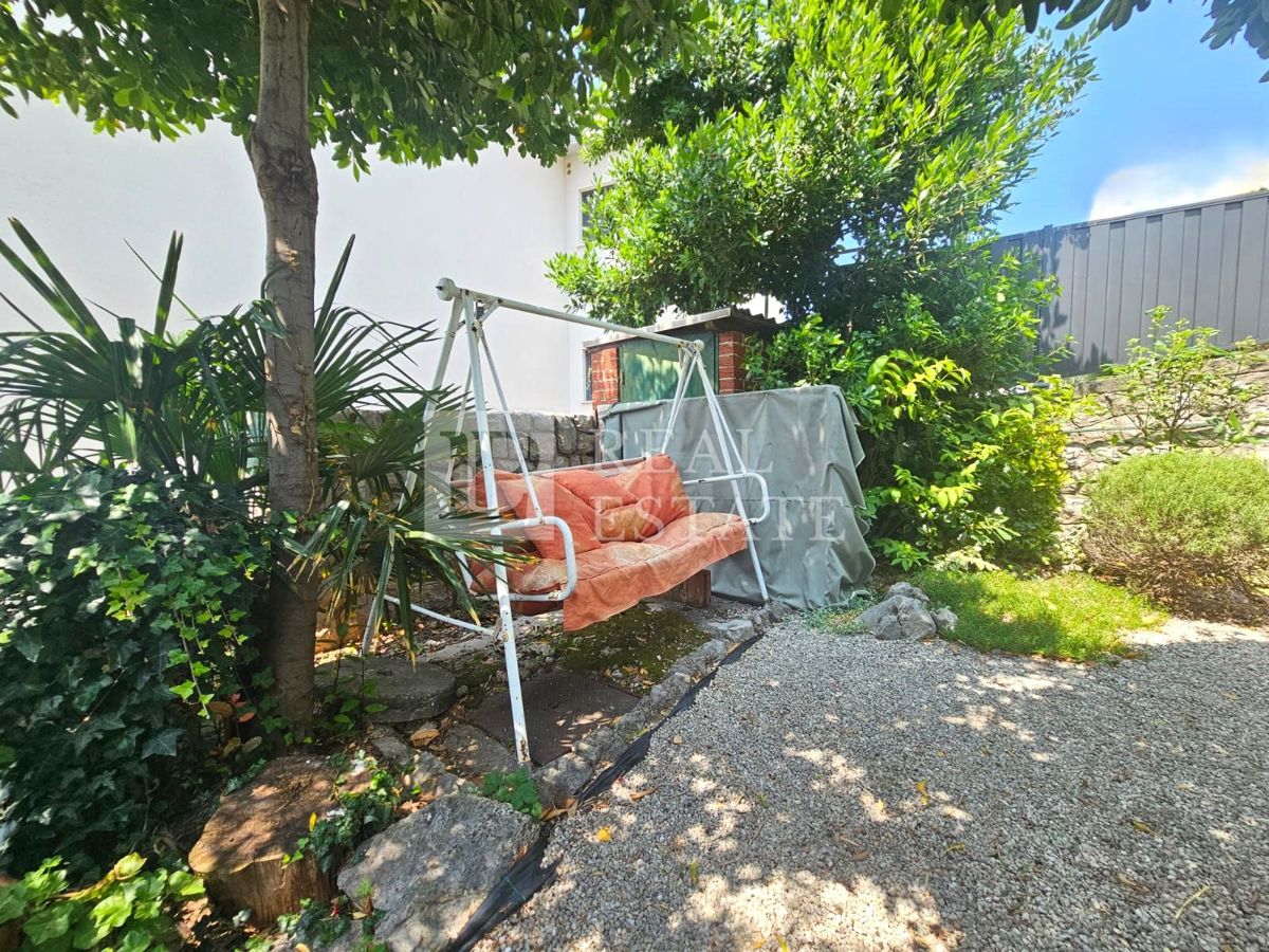 CRIKVENICA - appartamento con giardino privato a 80 metri dal mare