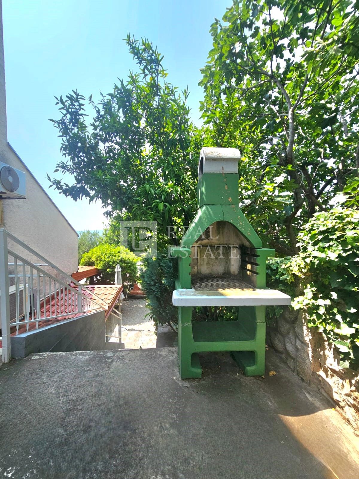 CRIKVENICA - appartamento con giardino privato a 80 metri dal mare