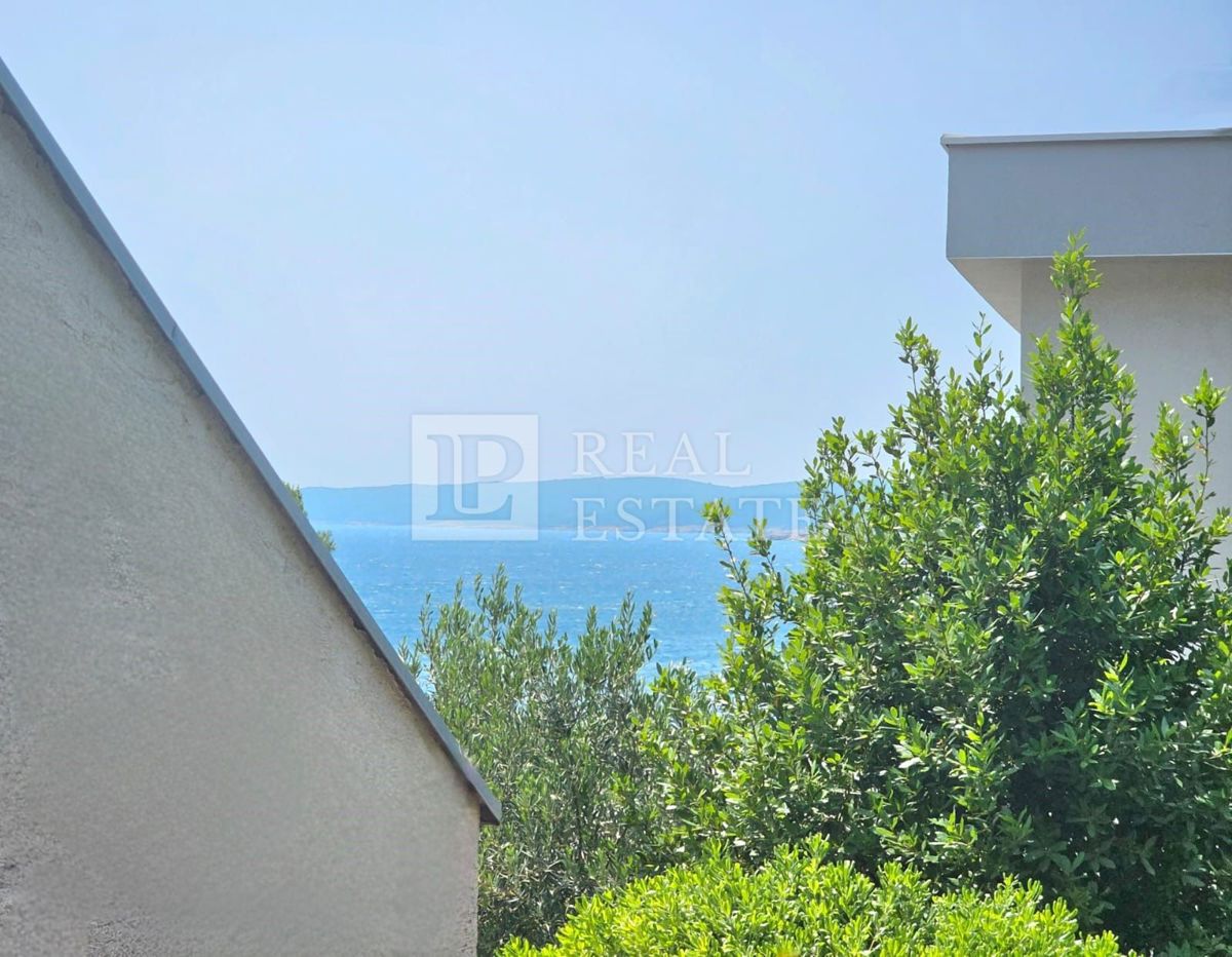 CRIKVENICA - appartamento con giardino privato a 80 metri dal mare
