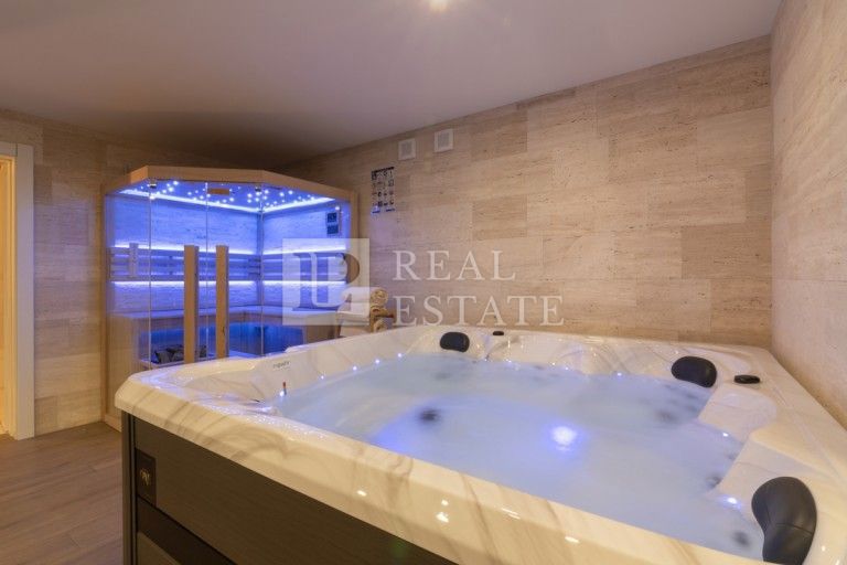 NOVI VINODOLSKI - villa lussuosamente arredata con piscina