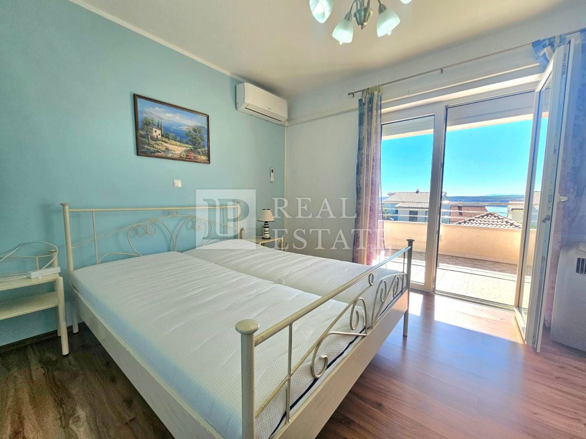 JADRANOVO - VENDITA ESCLUSIVA - quattro appartamenti con giardino e garage in centro