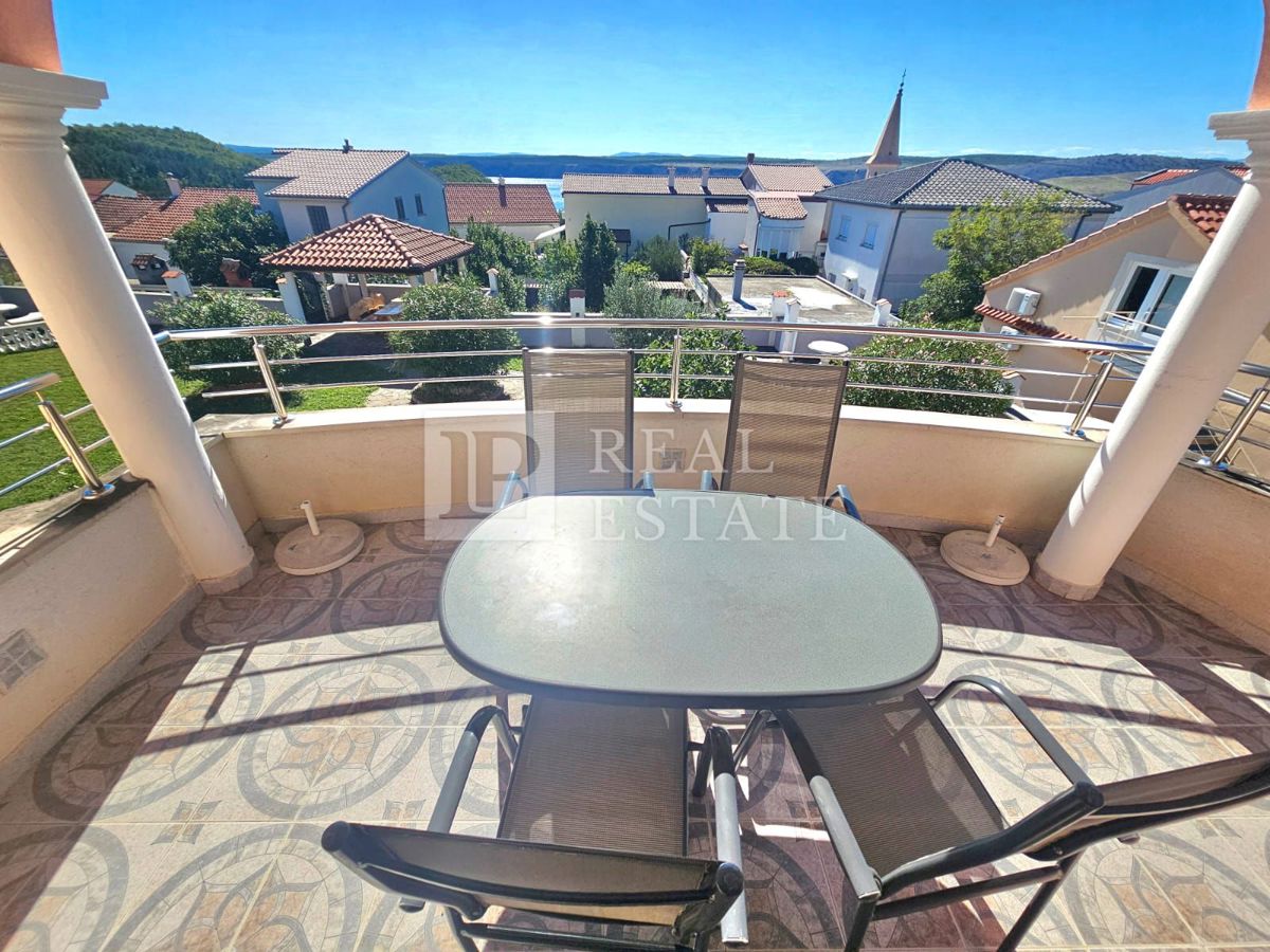 JADRANOVO - VENDITA ESCLUSIVA - quattro appartamenti con giardino e garage in centro