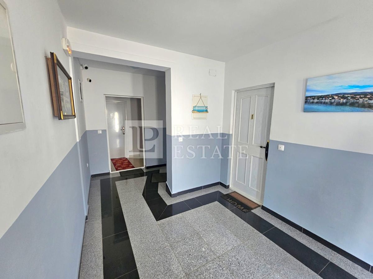 JADRANOVO - VENDITA ESCLUSIVA - quattro appartamenti con giardino e garage in centro