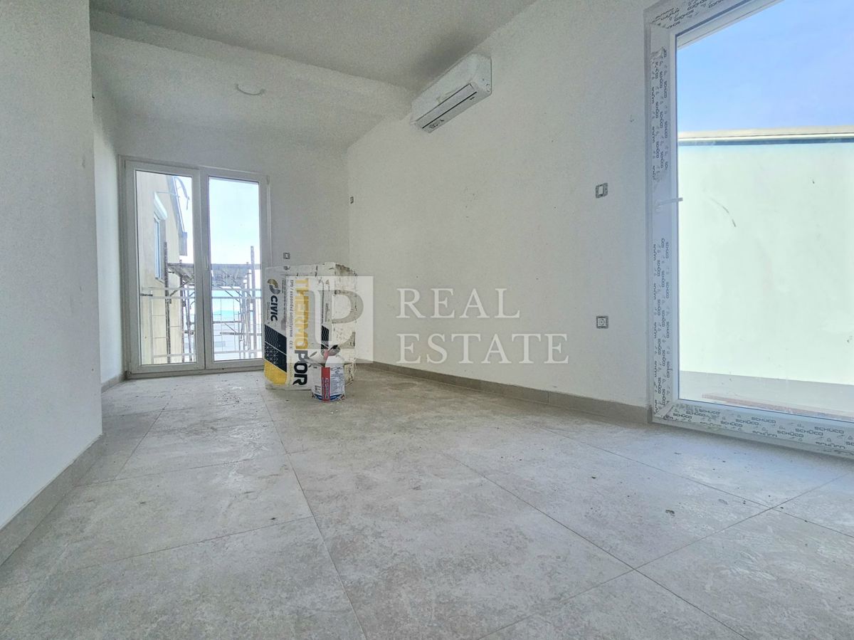 CRIKVENICA - appartamento con ampia terrazza