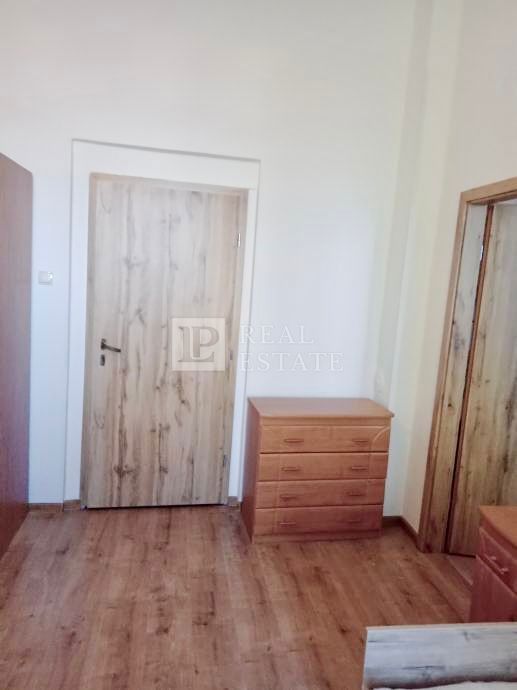 NOVI VINODOLSKI - due appartamenti a 100 m dal mare