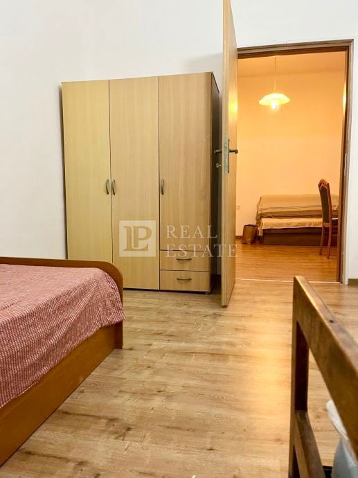 NOVI VINODOLSKI - due appartamenti a 100 m dal mare