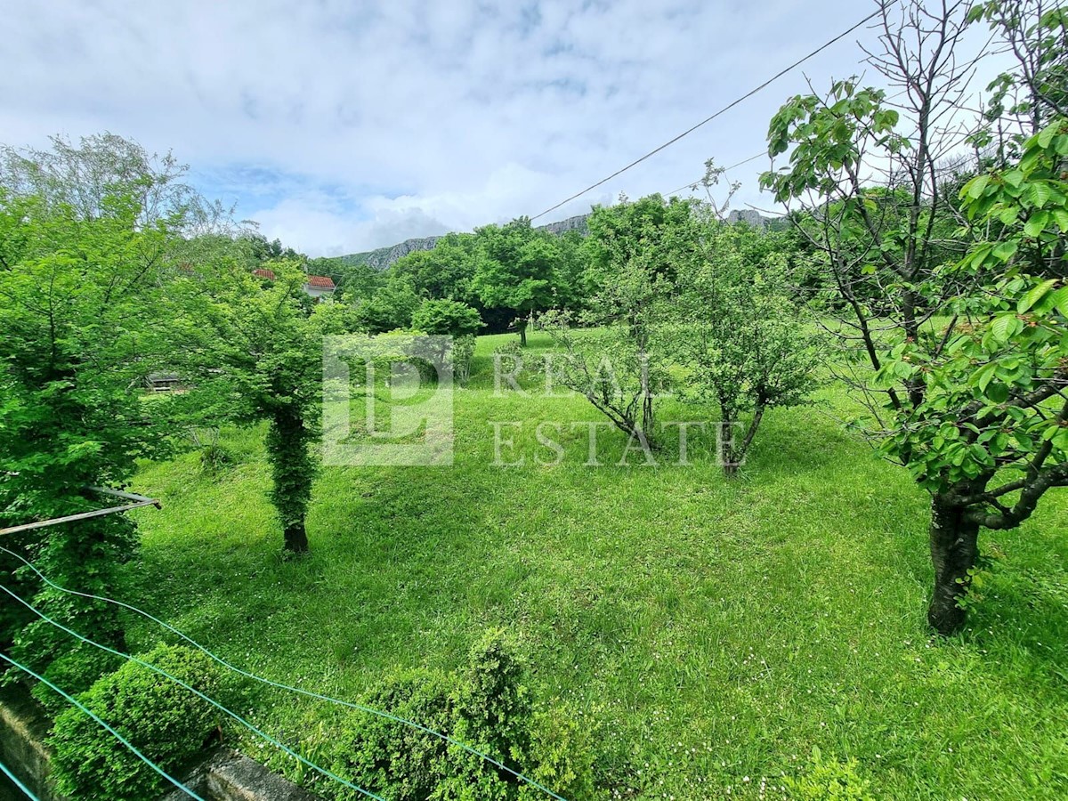 BRIBIR - casa con quattro appartamenti su un terreno di 2400 m2