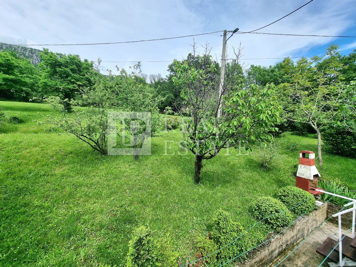 BRIBIR - casa con quattro appartamenti su un terreno di 2400 m2