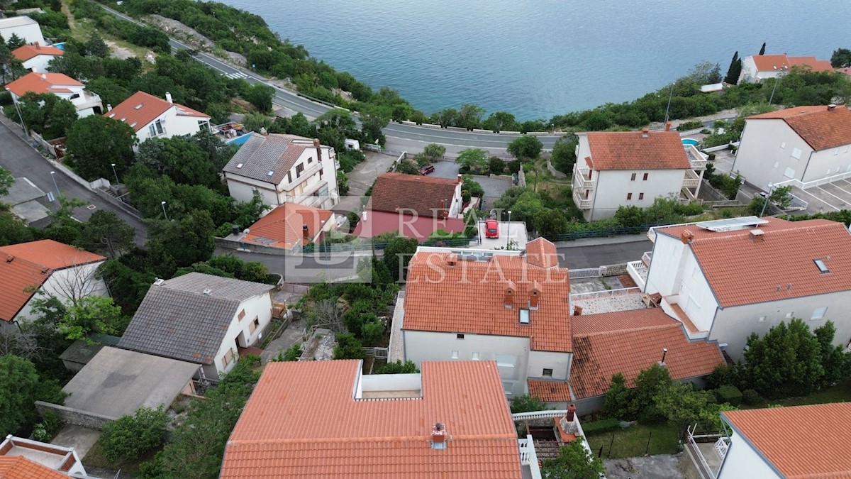 NOVI VINODOLSKI - casa spaziosa a 120 metri dal mare