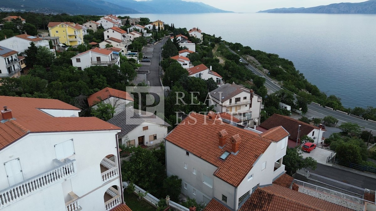 NOVI VINODOLSKI - casa spaziosa a 120 metri dal mare