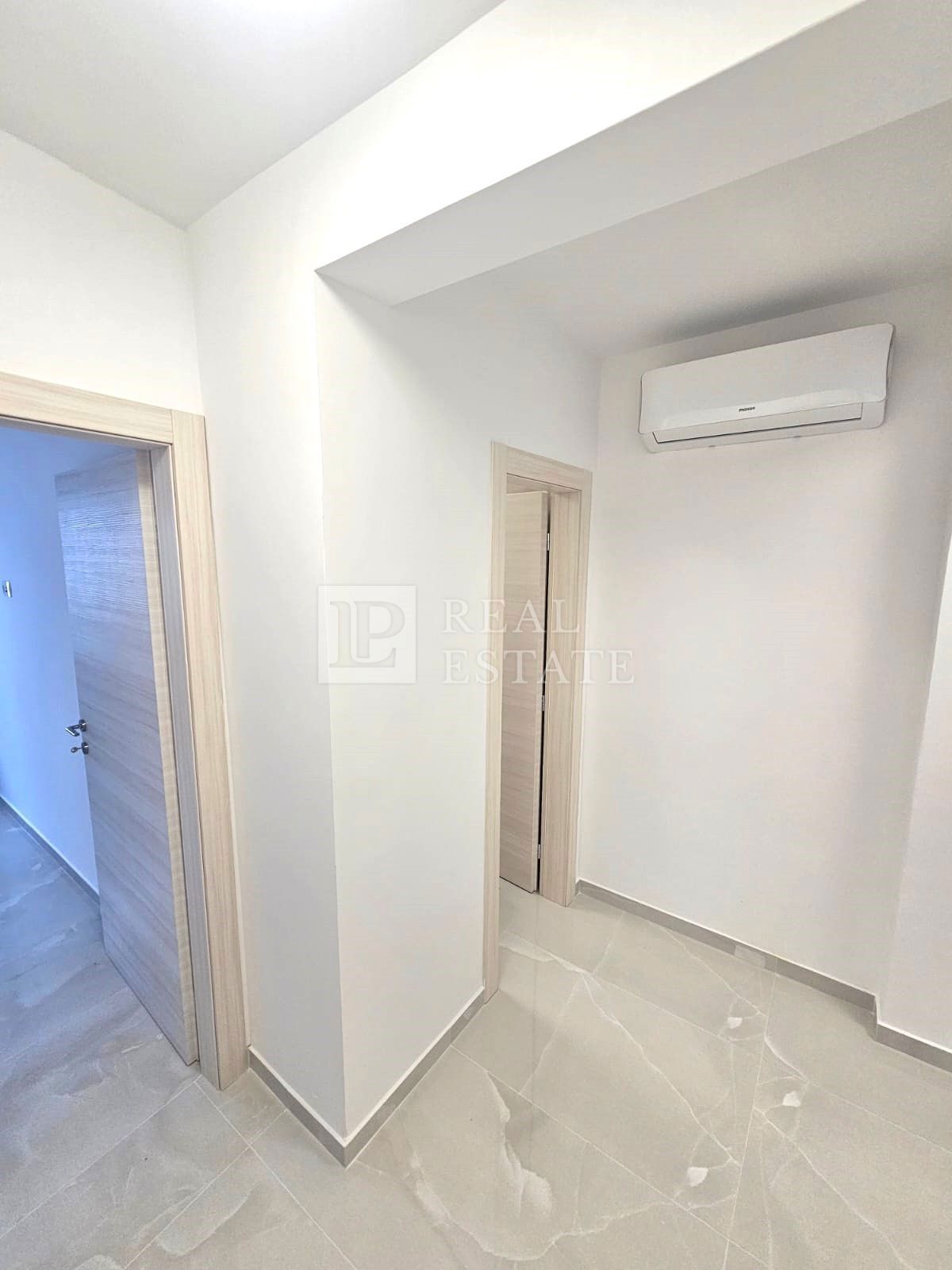 CRIKVENICA - appartamento con tre camere da letto in un lussuoso edificio nuovo