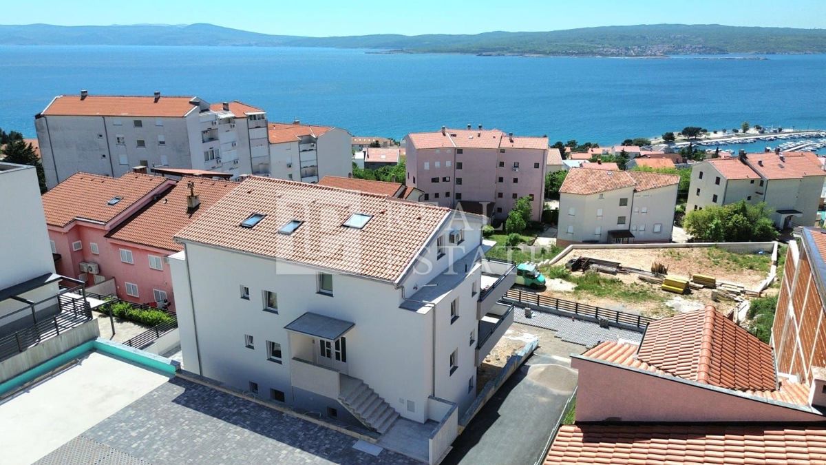 CRIKVENICA - appartamento con tre camere da letto in un lussuoso edificio nuovo