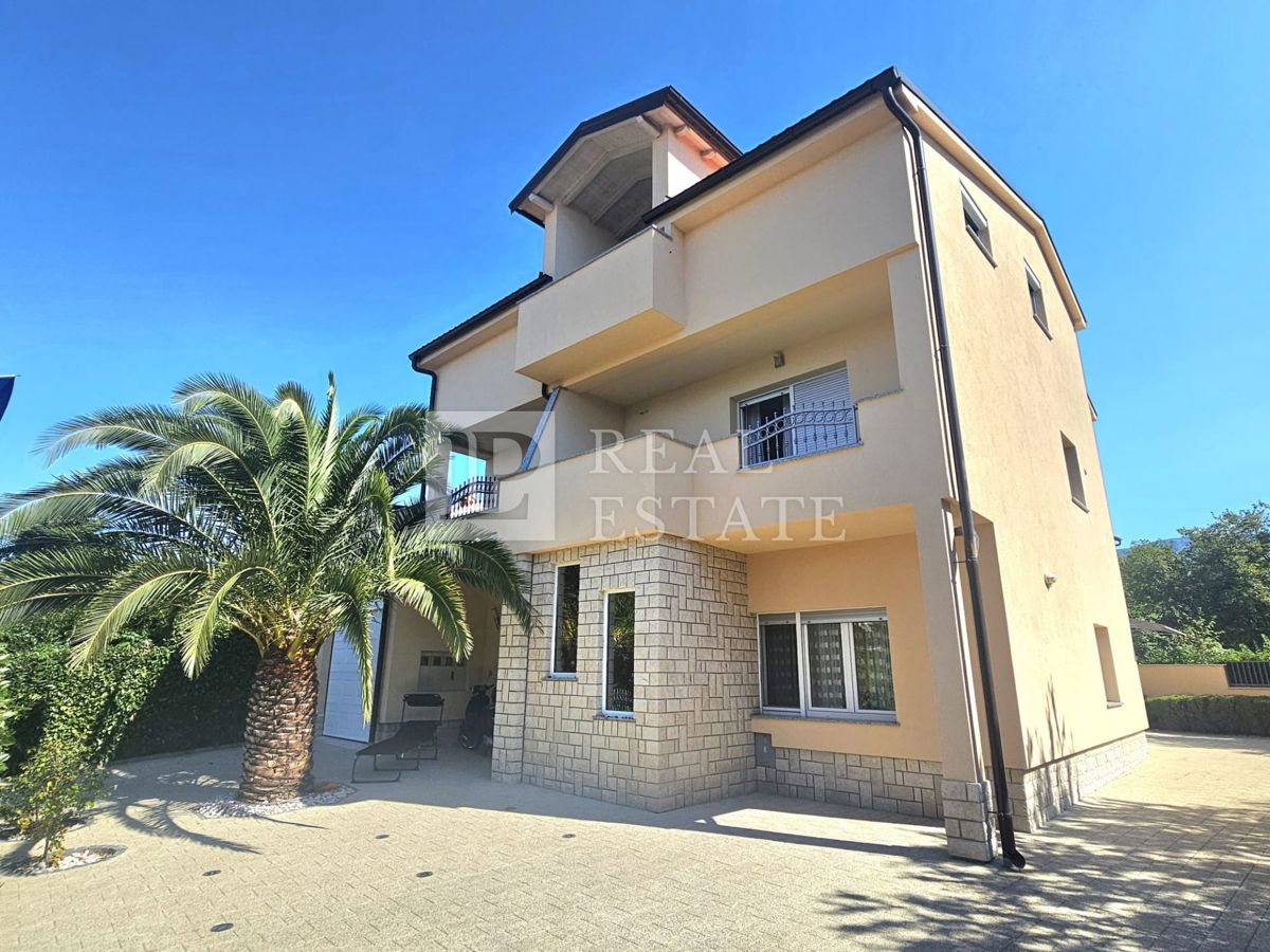 JADRANOVO - una casa unica in riva al mare