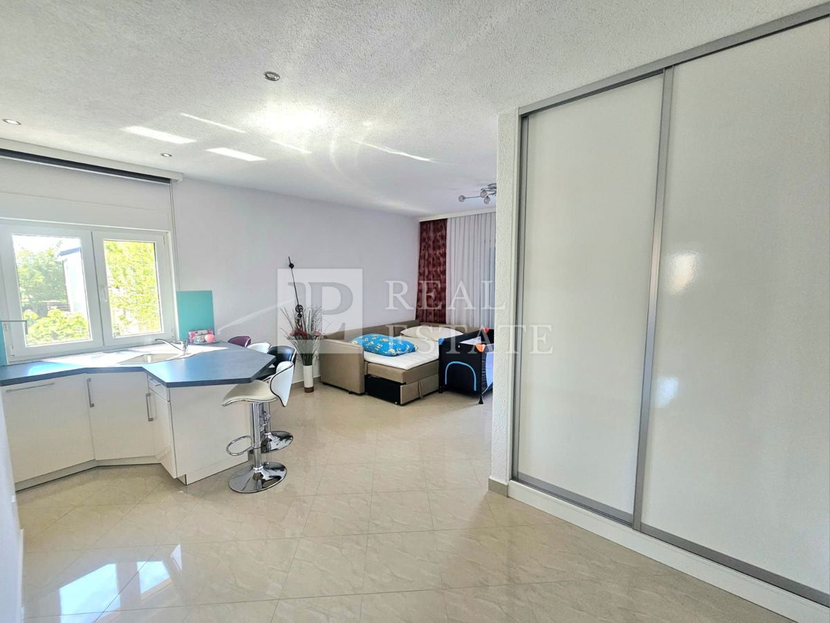 JADRANOVO - una casa unica in riva al mare