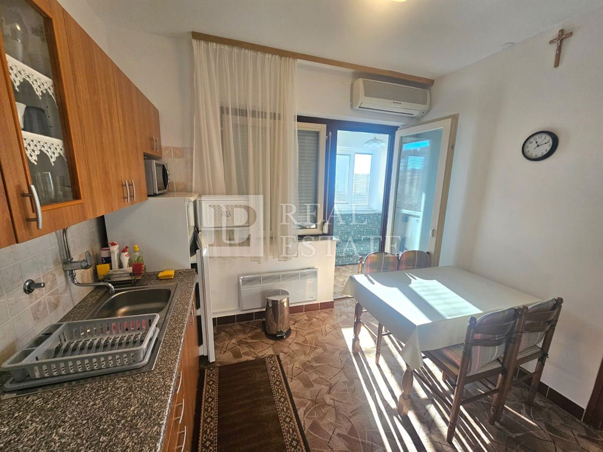 JADRANOVO - appartamento con una camera da letto in centro