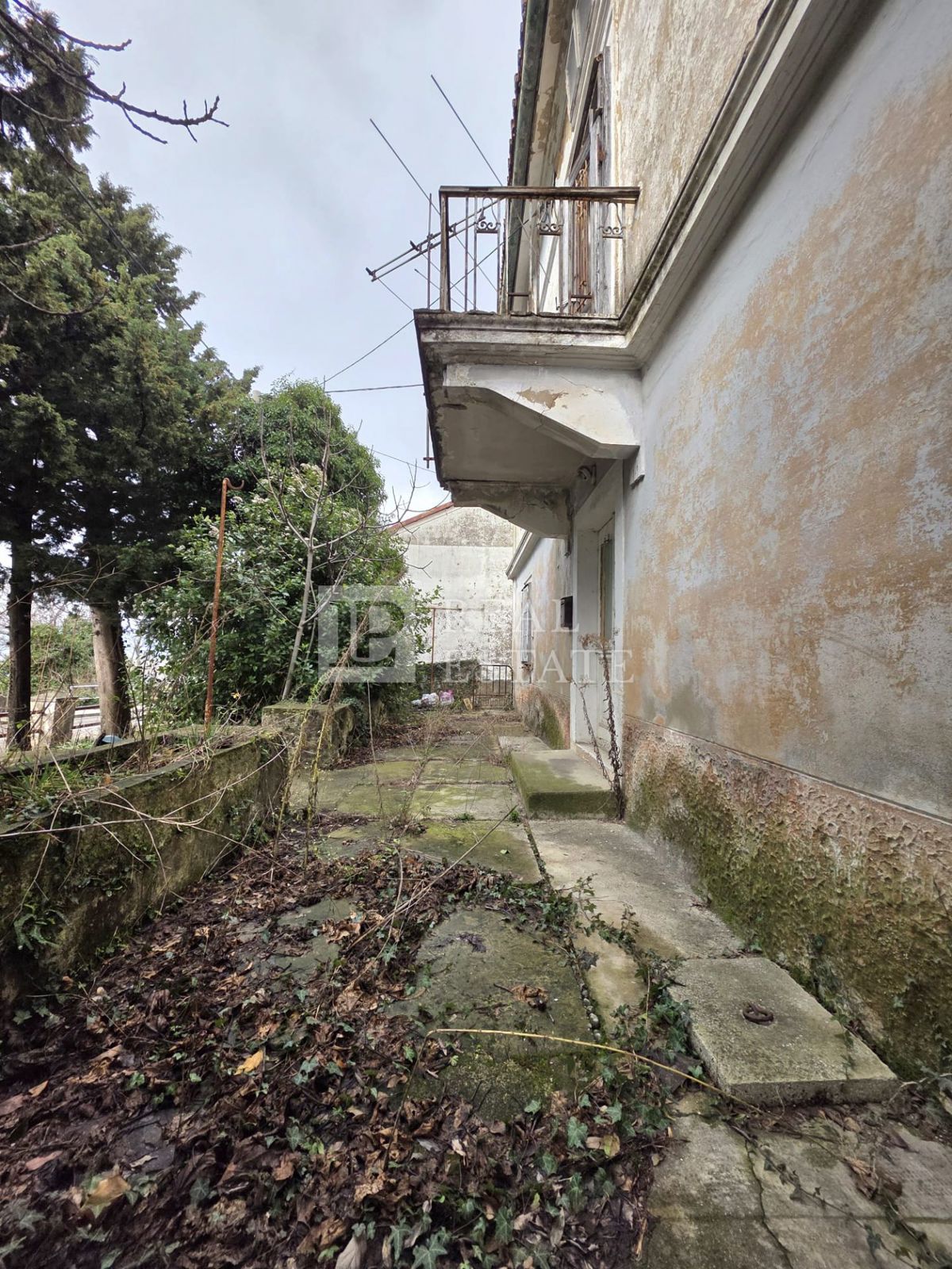 KRALJEVICA - casa indipendente in pietra con cortile