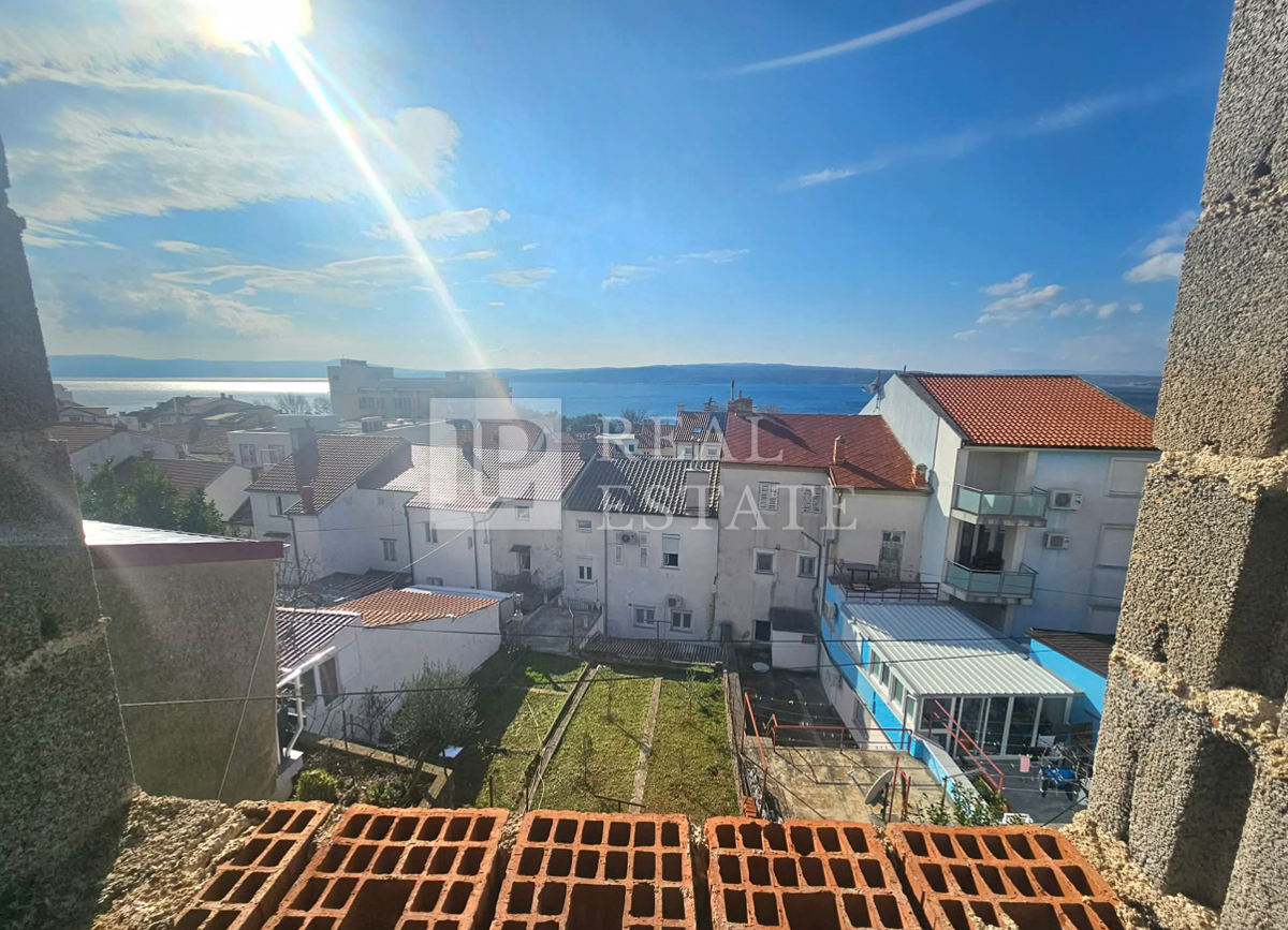 CRIKVENICA - casa con tre appartamenti nel centro della città