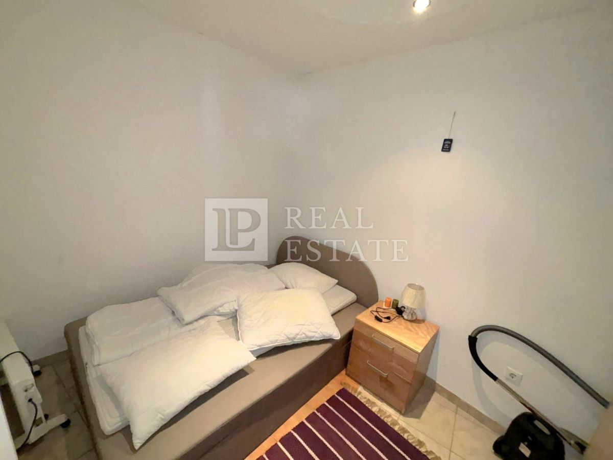 NOVI VINODOLSKI - Appartamento con 2 camere da letto e terrazza