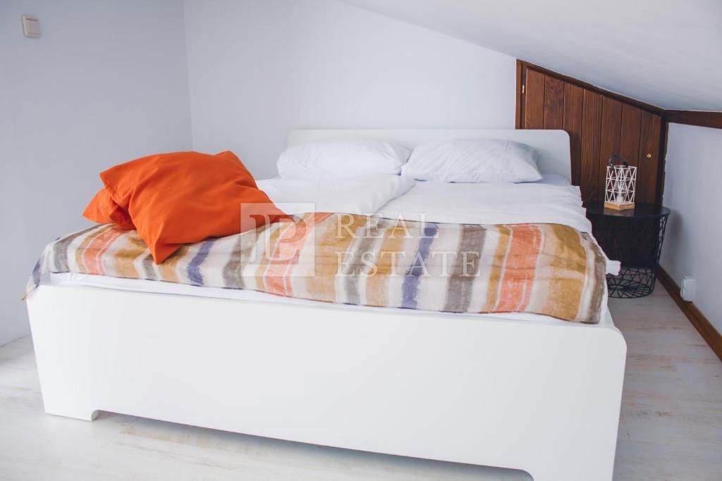 CRIKVENICA - splendida casa di 602 m2 con piscina vicino al mare