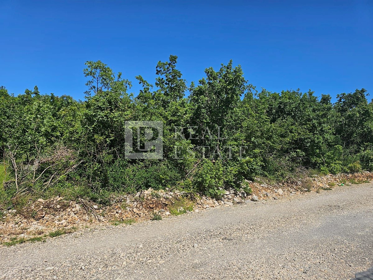 CRIKVENICA - terreno con permesso di costruzione per una villa