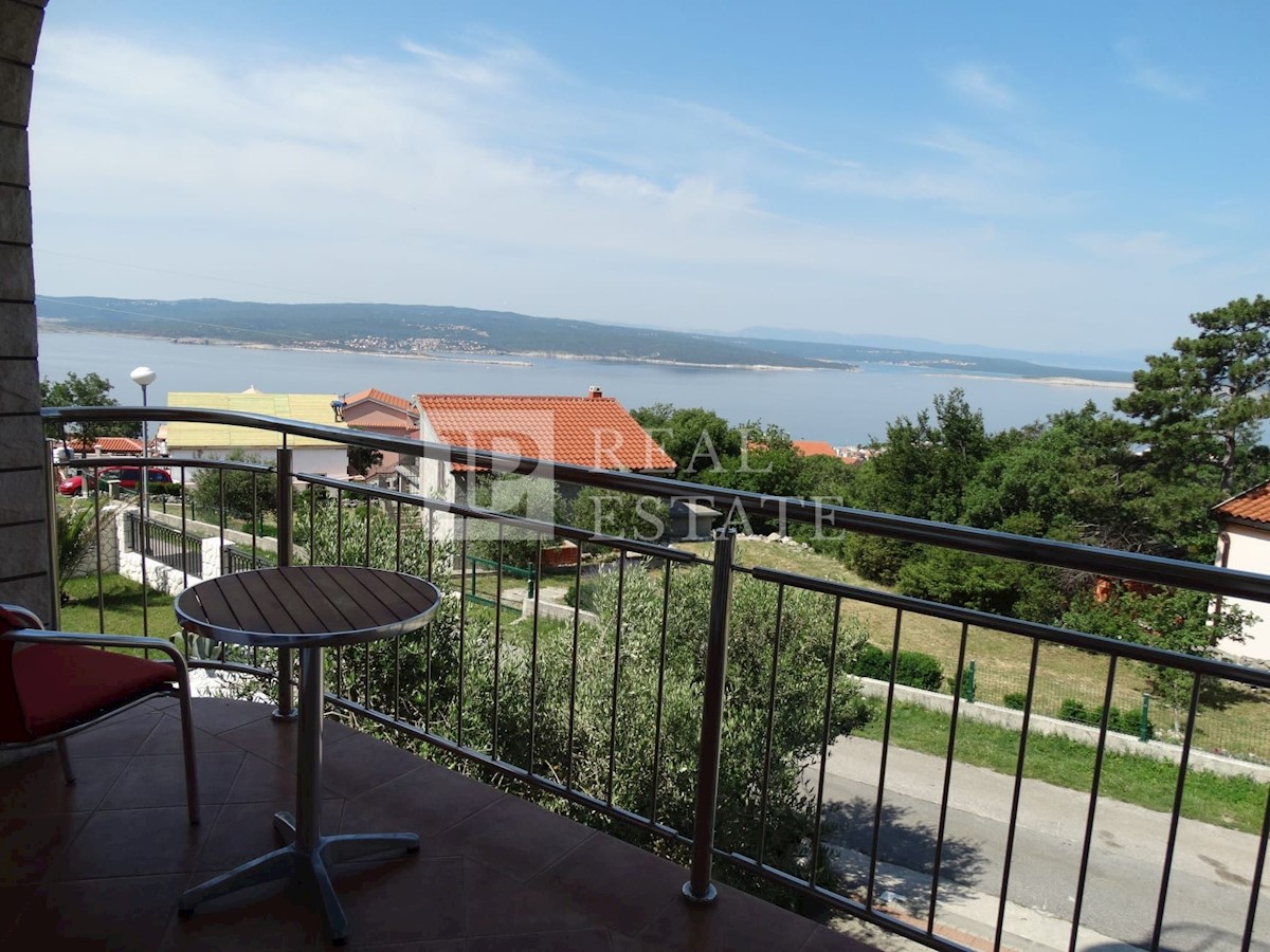 CRIKVENICA - appartamento con 2 camere da letto, 3 bagni, parcheggio