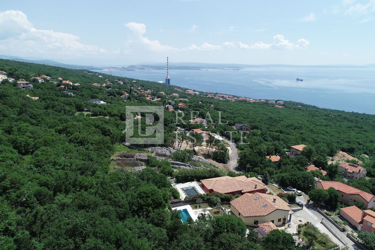 KOSTRENA - terreno con vista sul mare aperto